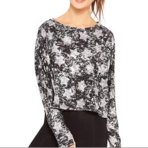 NWOT Terez Foil Star-Print Cropped Pullover Sweater sz XS
